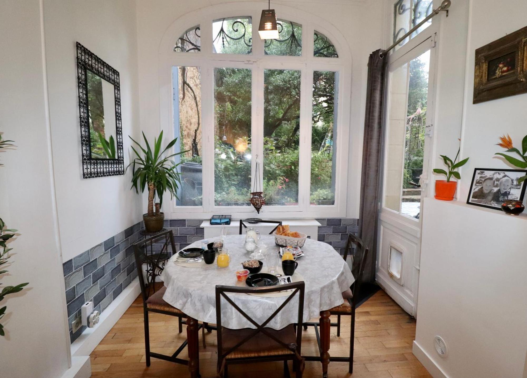 Duplex Au 2Eme Et De Notre Maison -Acces Au Jardin-Smart Tv-Streaming-Wifi Ле-Ман Экстерьер фото