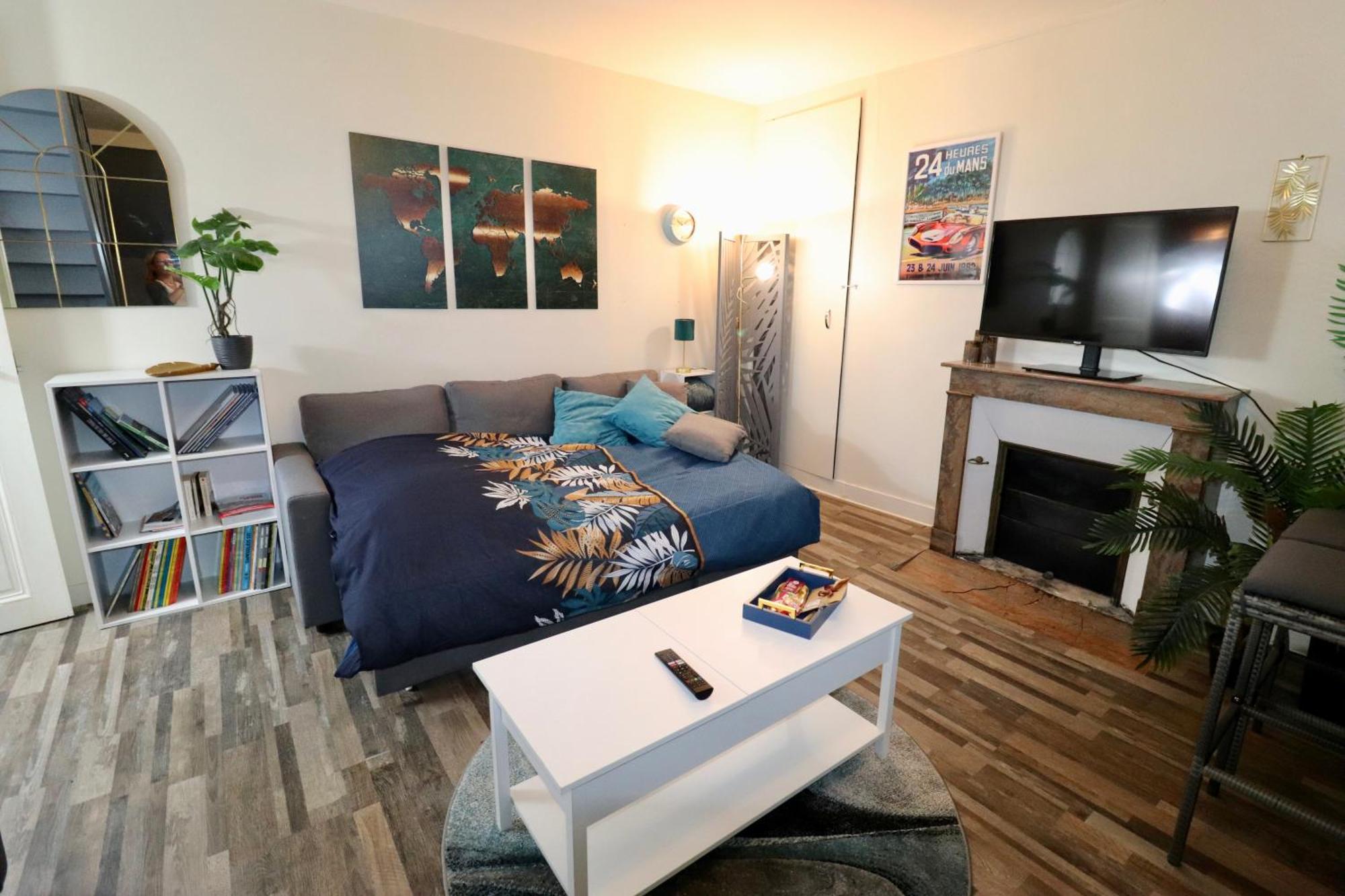 Duplex Au 2Eme Et De Notre Maison -Acces Au Jardin-Smart Tv-Streaming-Wifi Ле-Ман Экстерьер фото
