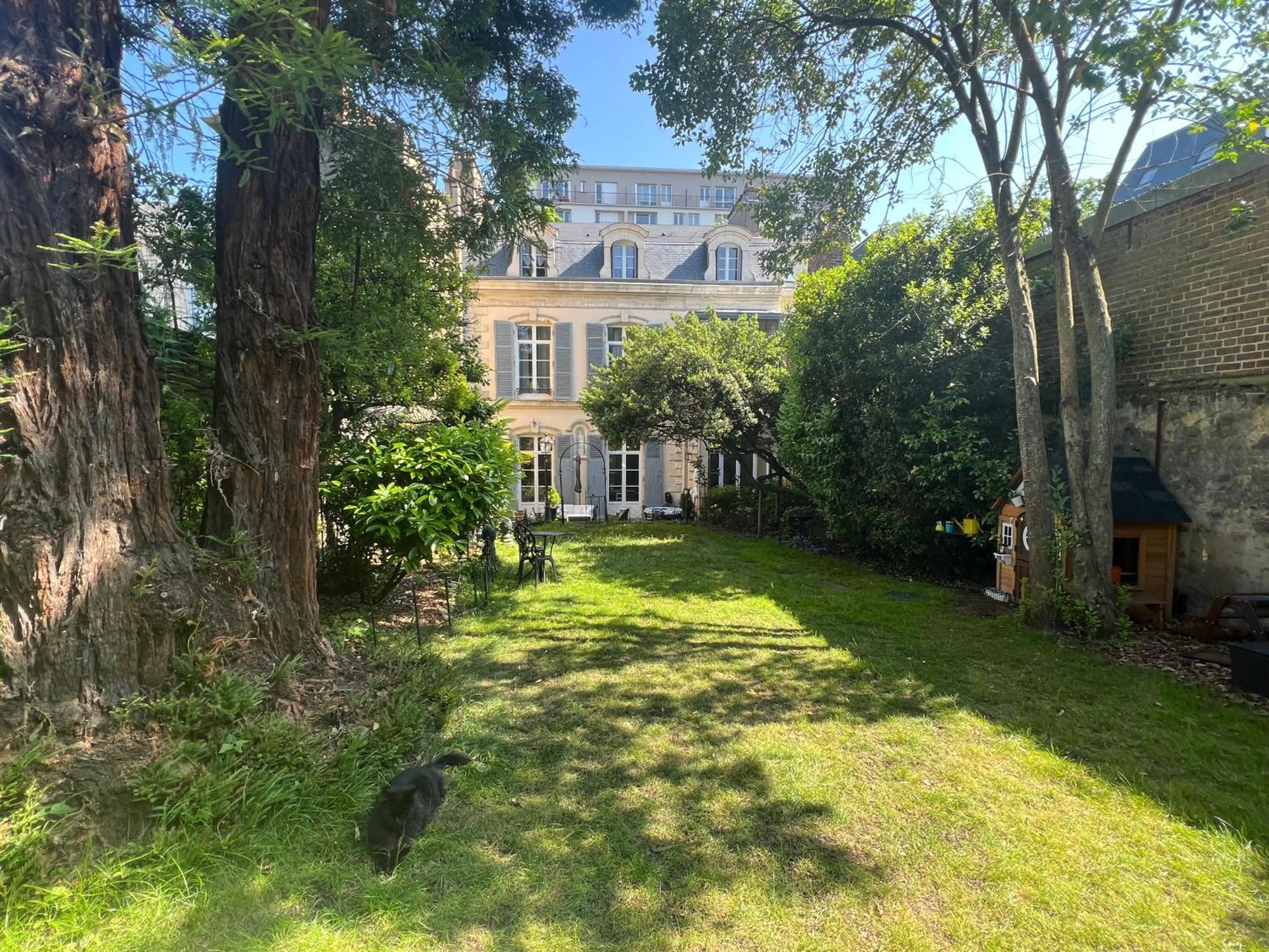 Duplex Au 2Eme Et De Notre Maison -Acces Au Jardin-Smart Tv-Streaming-Wifi Ле-Ман Экстерьер фото