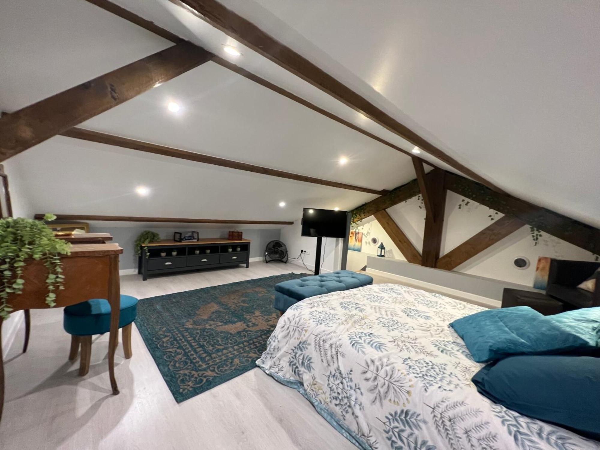Duplex Au 2Eme Et De Notre Maison -Acces Au Jardin-Smart Tv-Streaming-Wifi Ле-Ман Экстерьер фото
