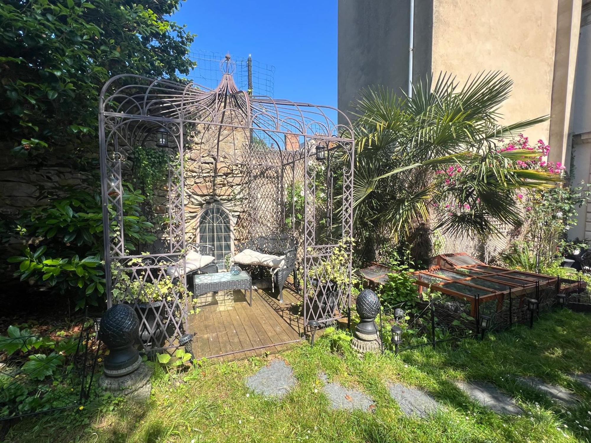 Duplex Au 2Eme Et De Notre Maison -Acces Au Jardin-Smart Tv-Streaming-Wifi Ле-Ман Экстерьер фото